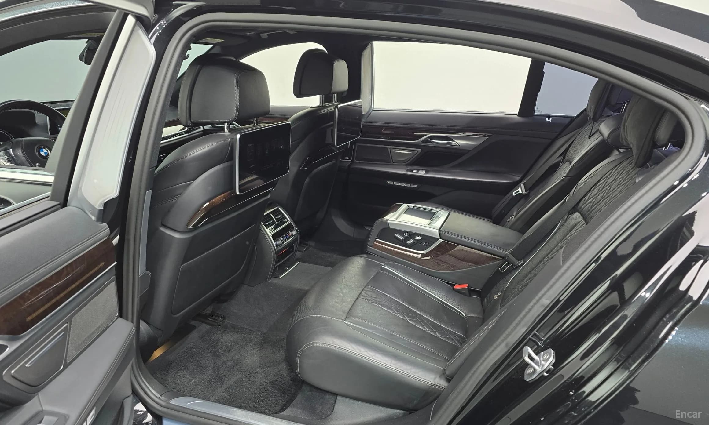 7 Series (G11)