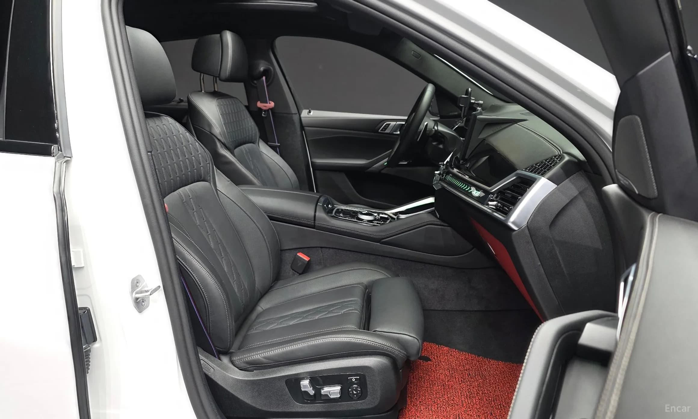X6 (G06)
