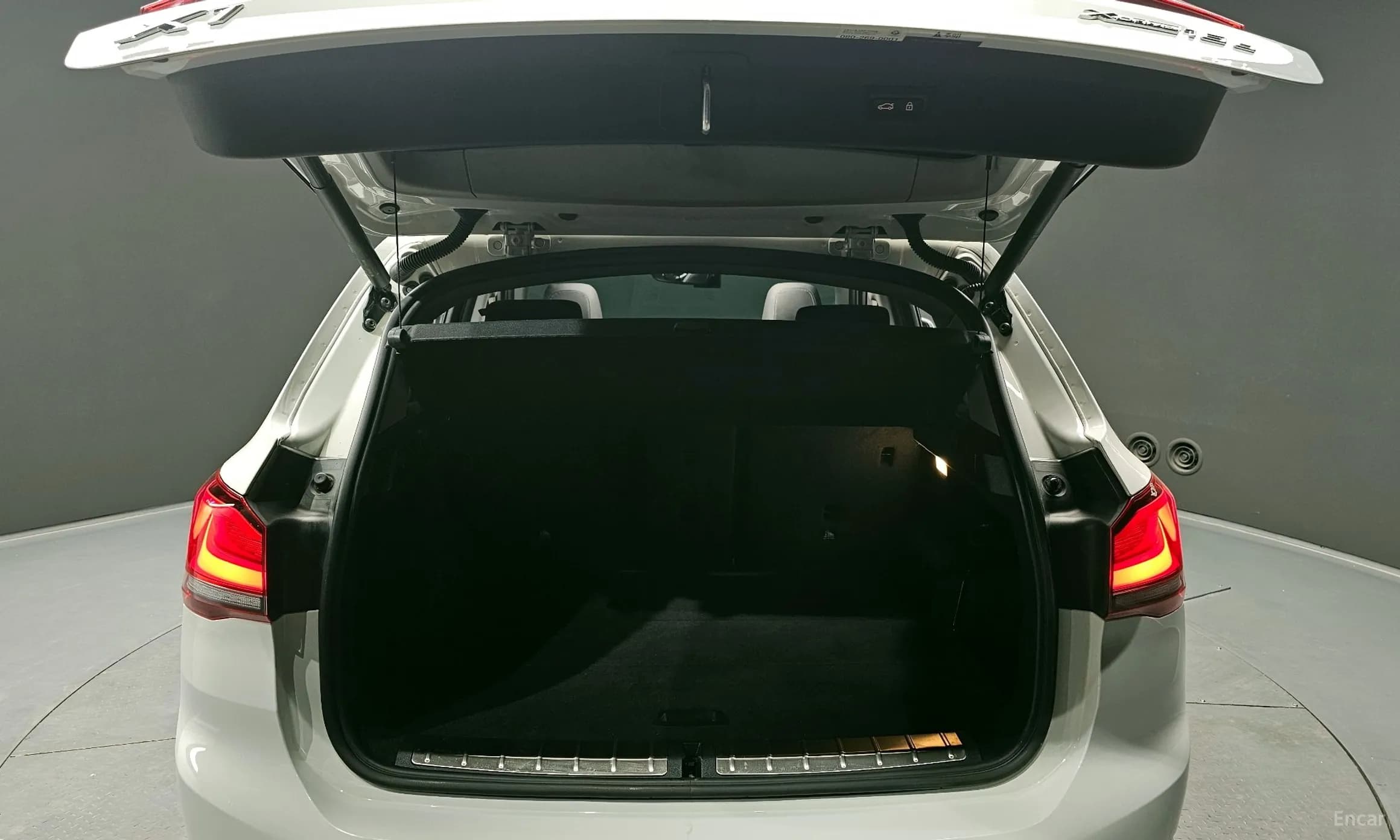 X1 (F48)
