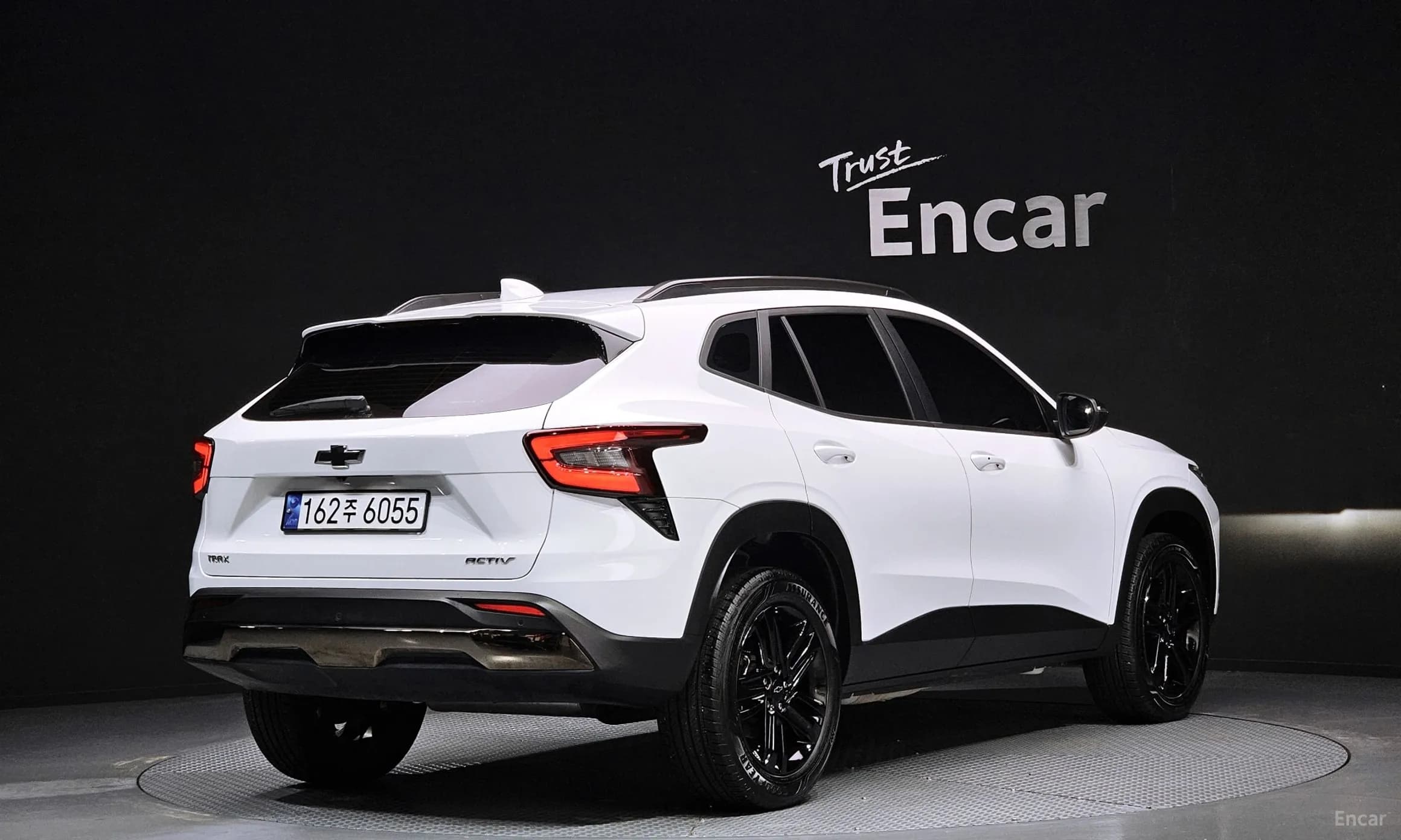 Trax Crossover