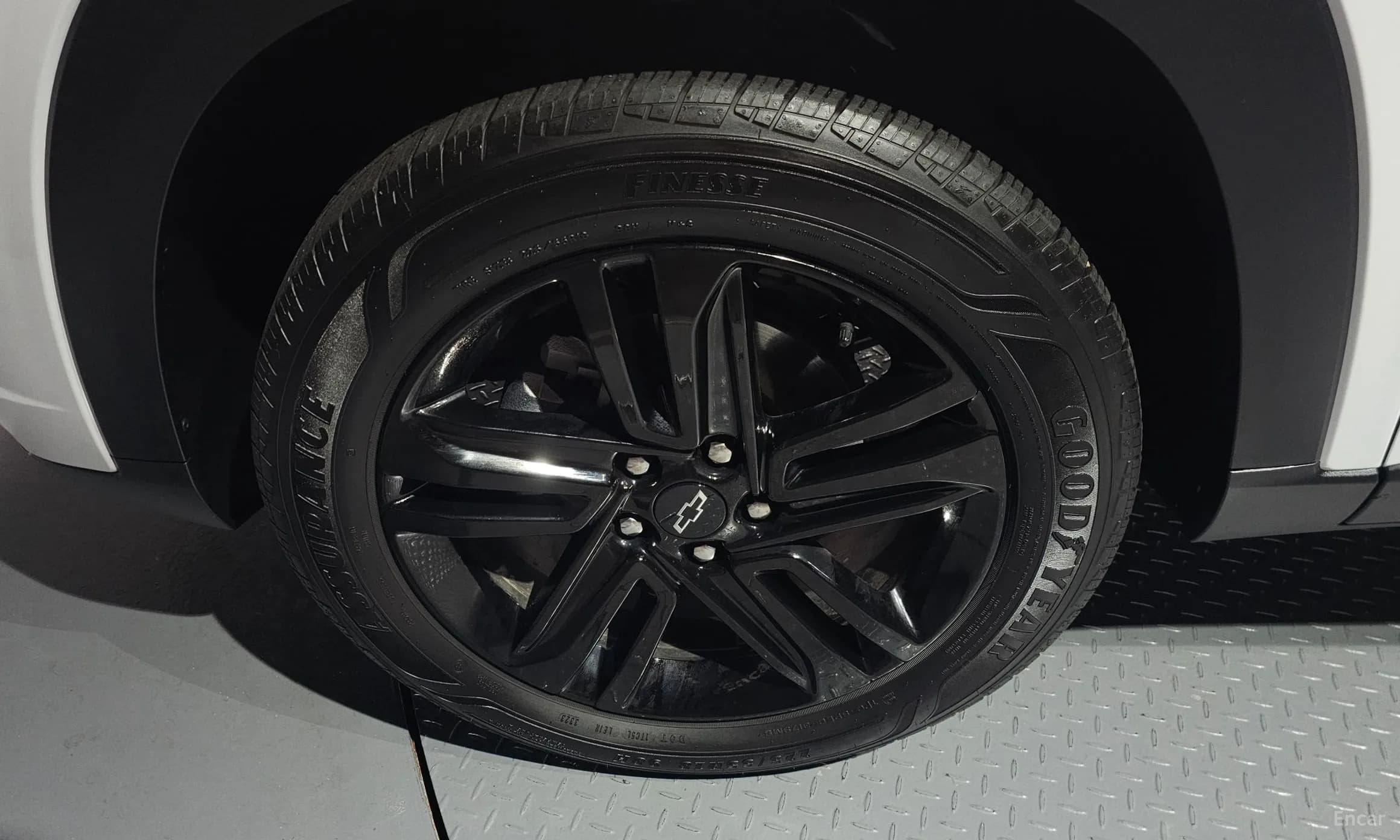 Trax Crossover