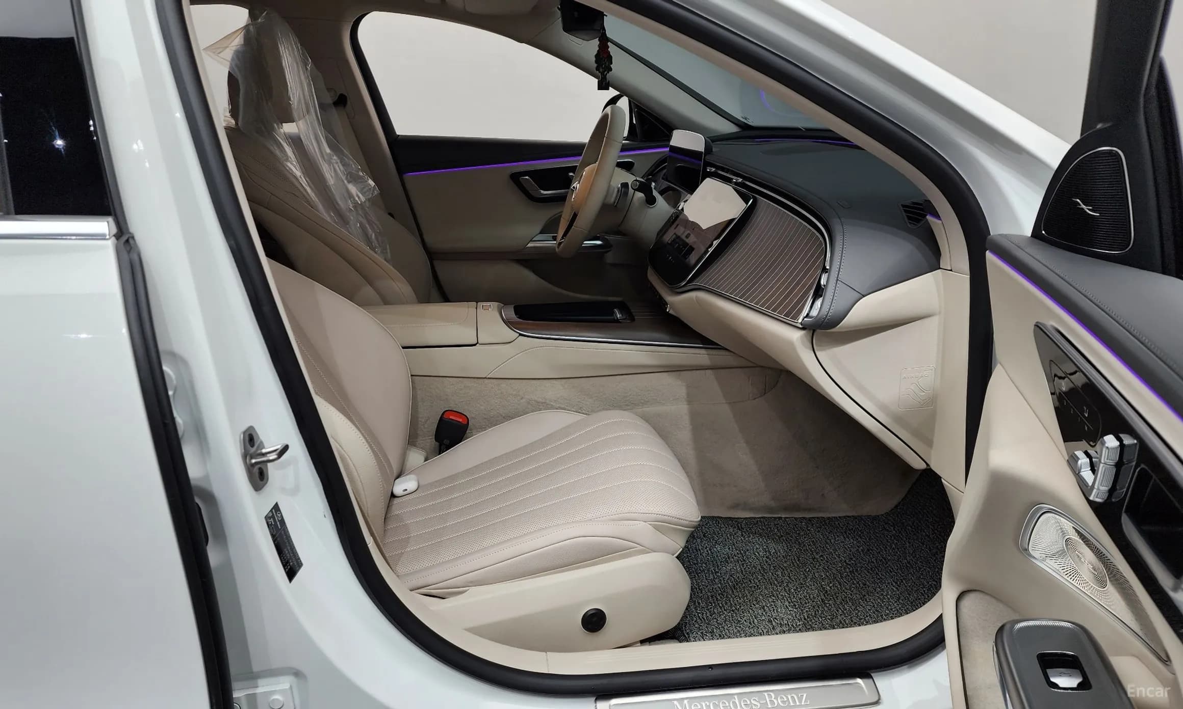 E-Class W214