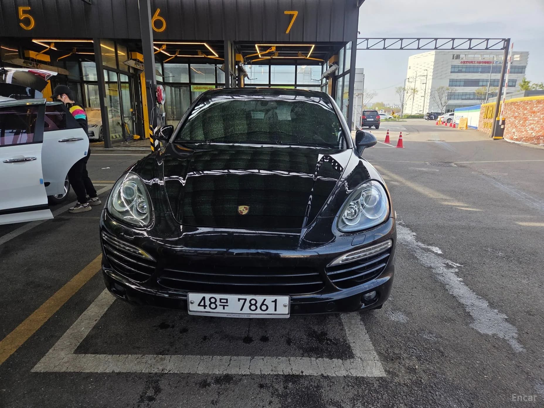 New Cayenne