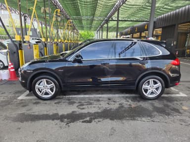 New Cayenne