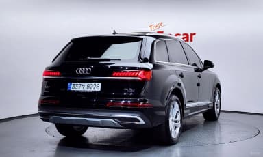 Q7 (4M)