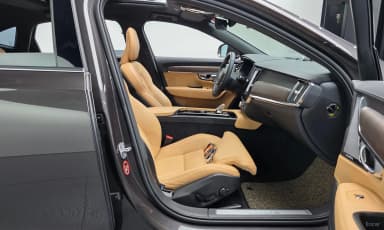 S90