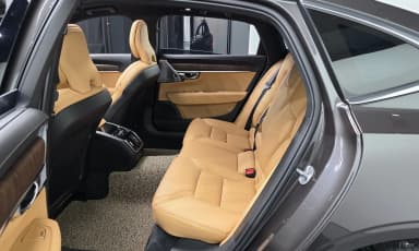 S90