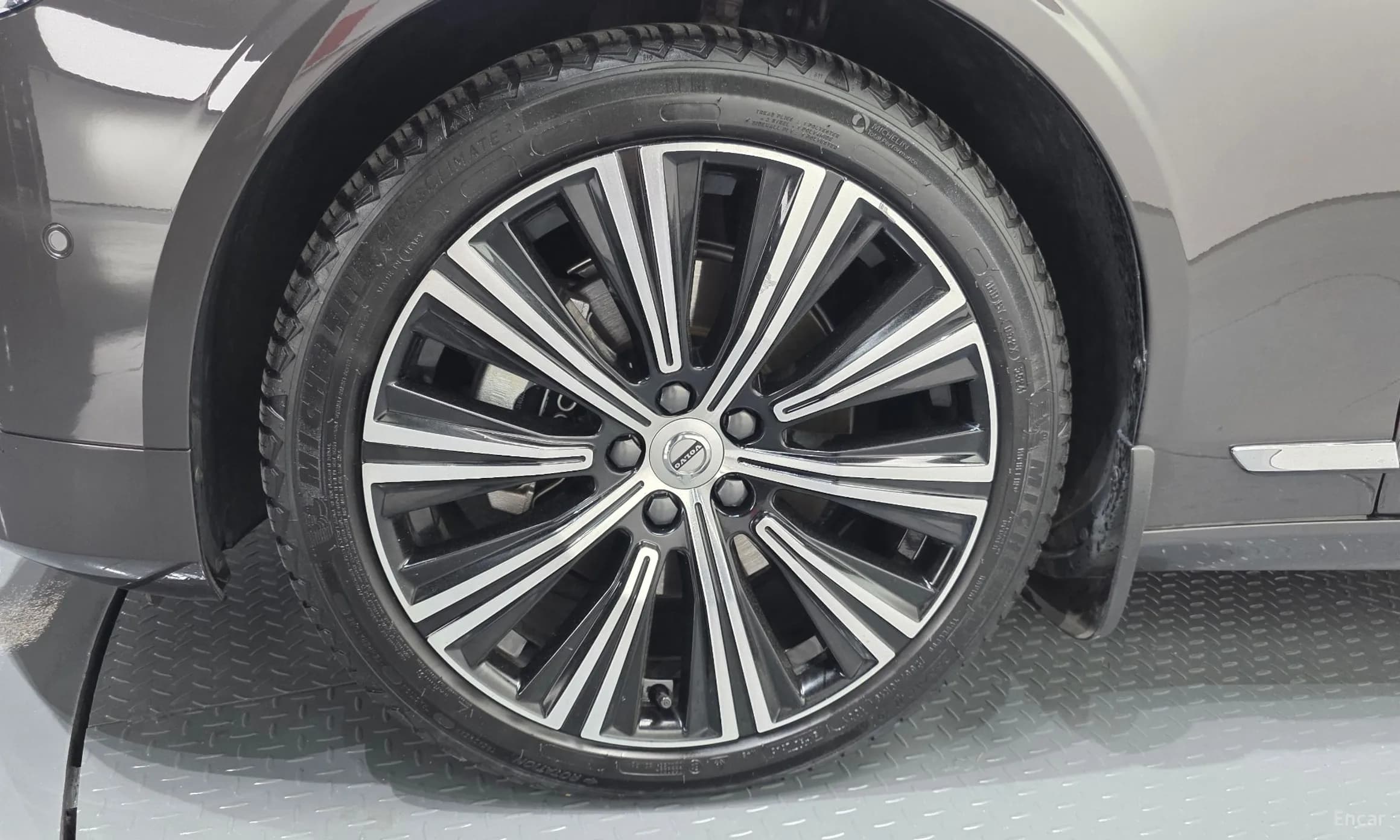 S90
