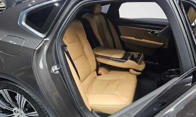 S90