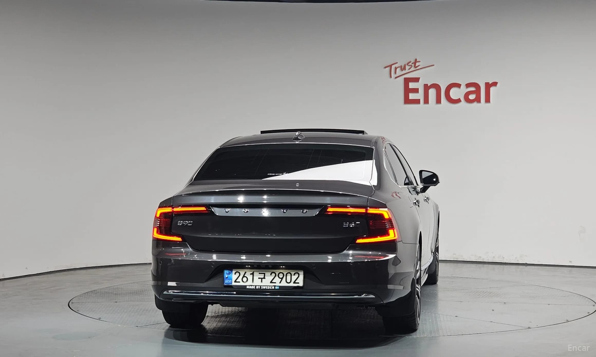 S90