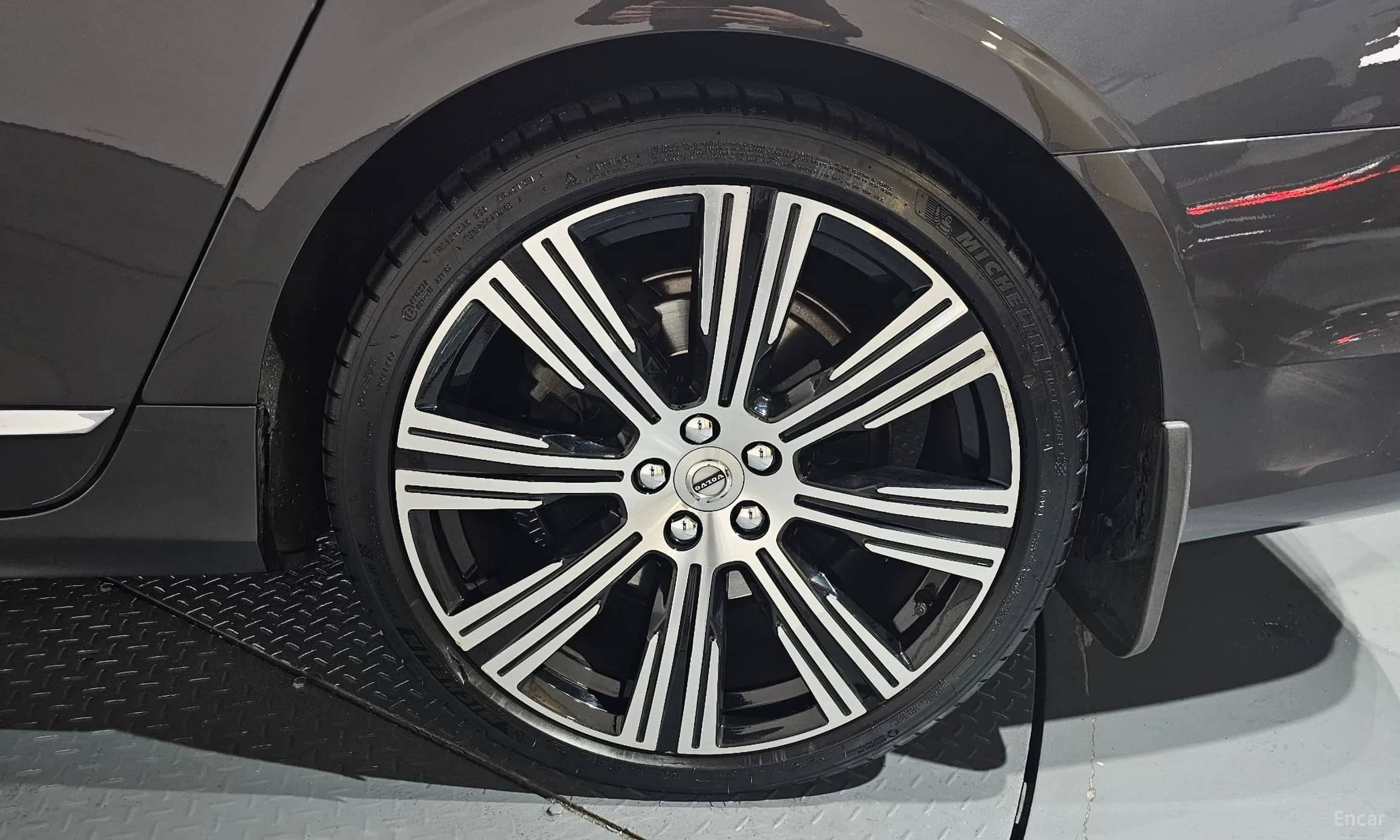S90