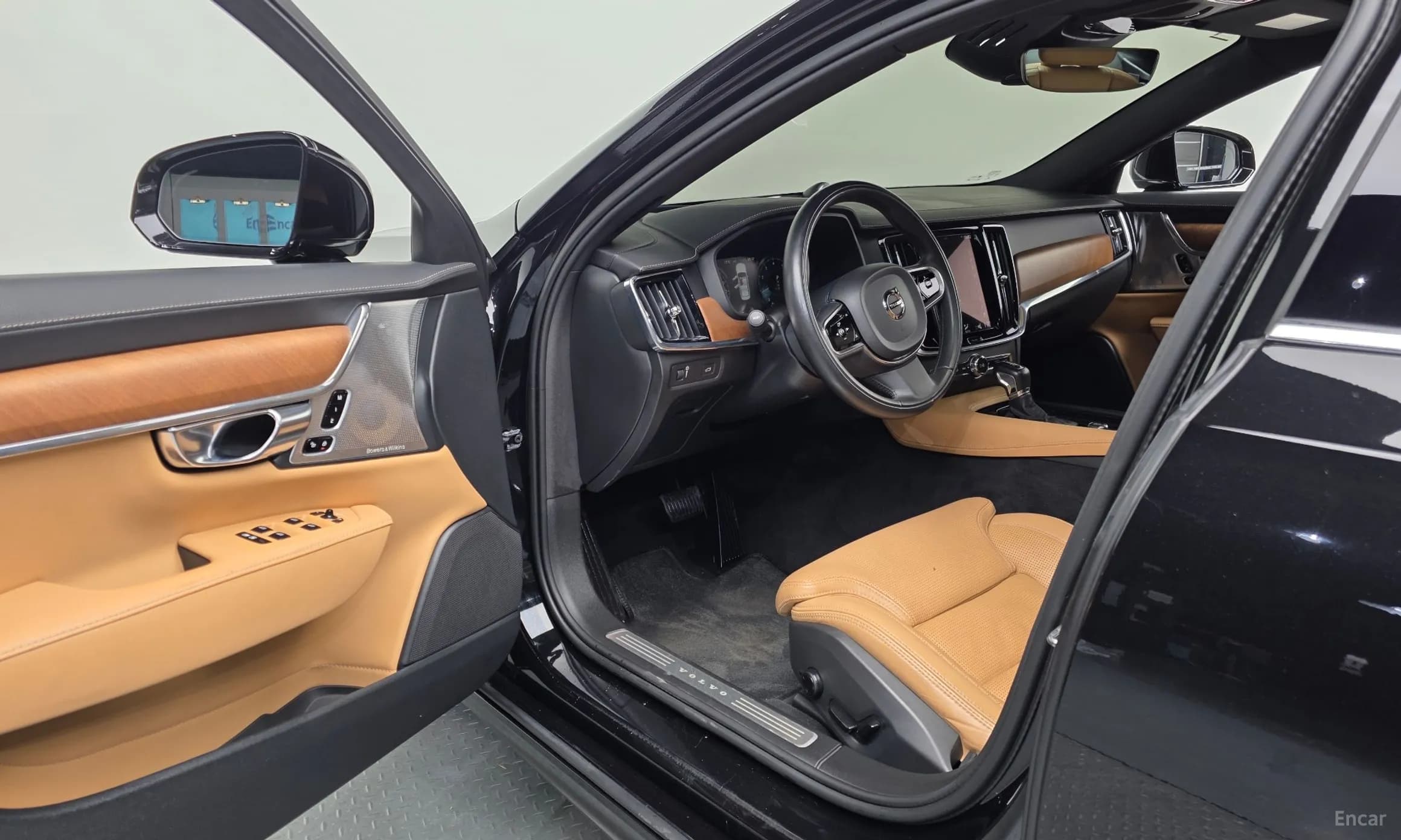 S90