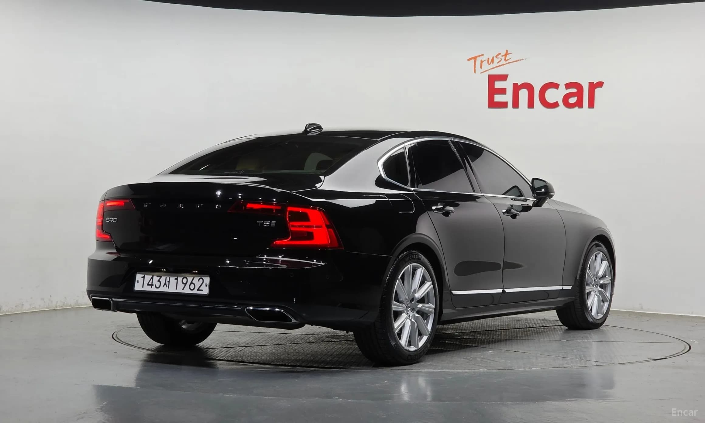 S90