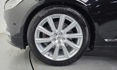 S90