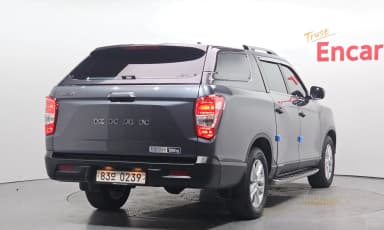 Rexton Sports Khan