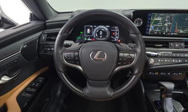 ES300h 7th Generation