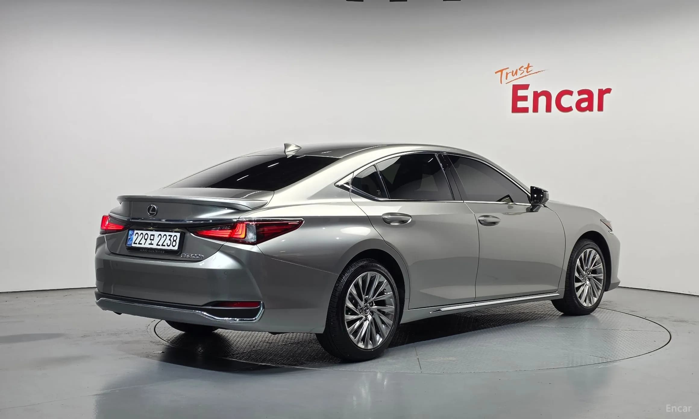 ES300h 7th Generation
