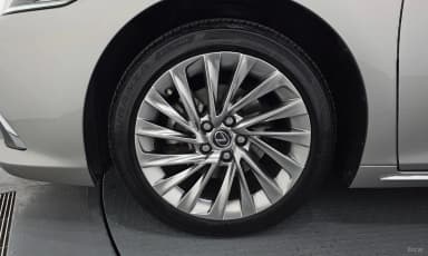 ES300h 7th Generation