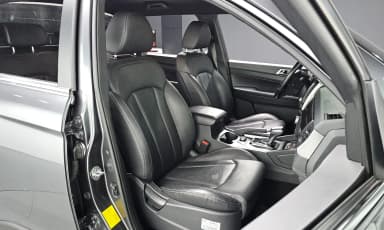 Rexton Sports Khan