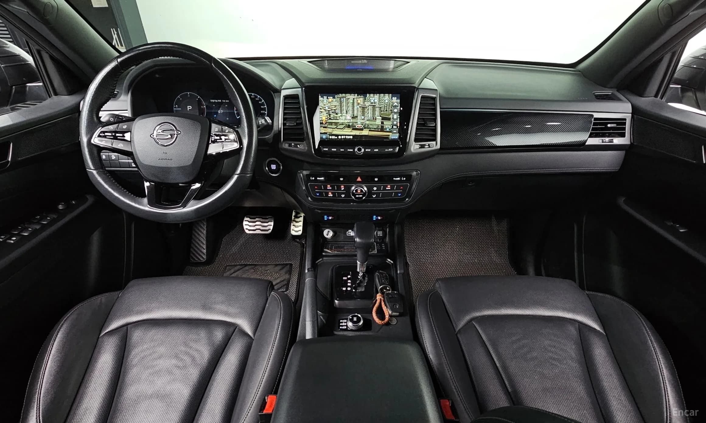 Rexton Sports Khan