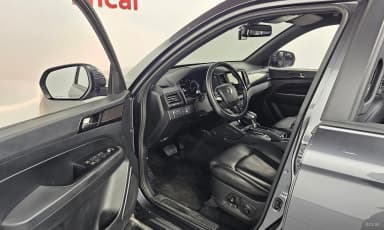 Rexton Sports Khan