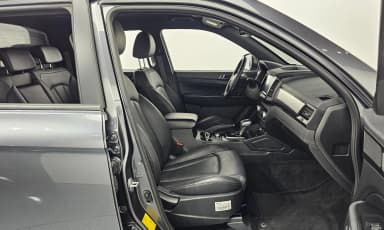 Rexton Sports Khan