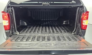 Rexton Sports Khan