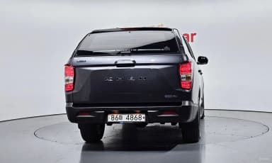 Rexton Sports Khan