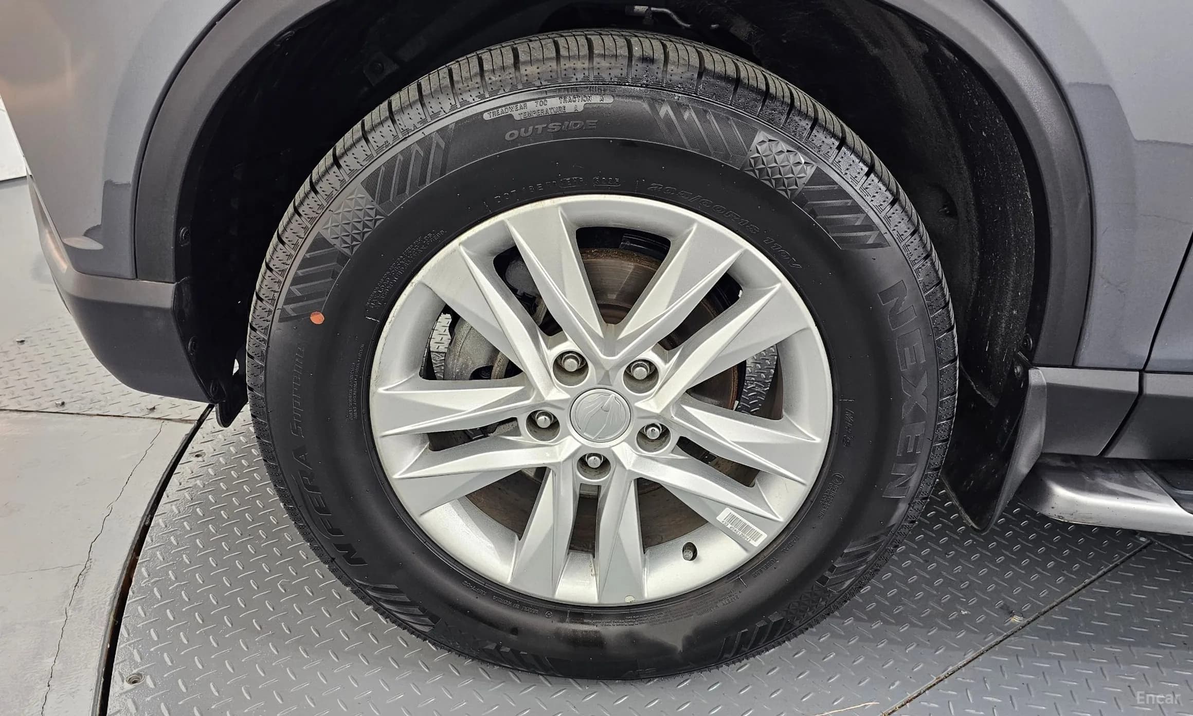 Rexton Sports Khan