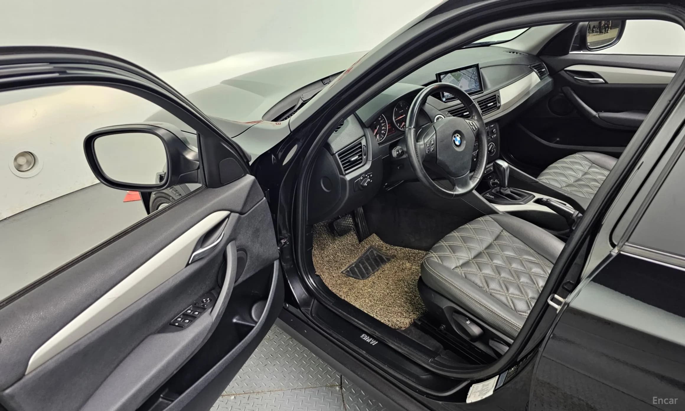 X1 (E84)