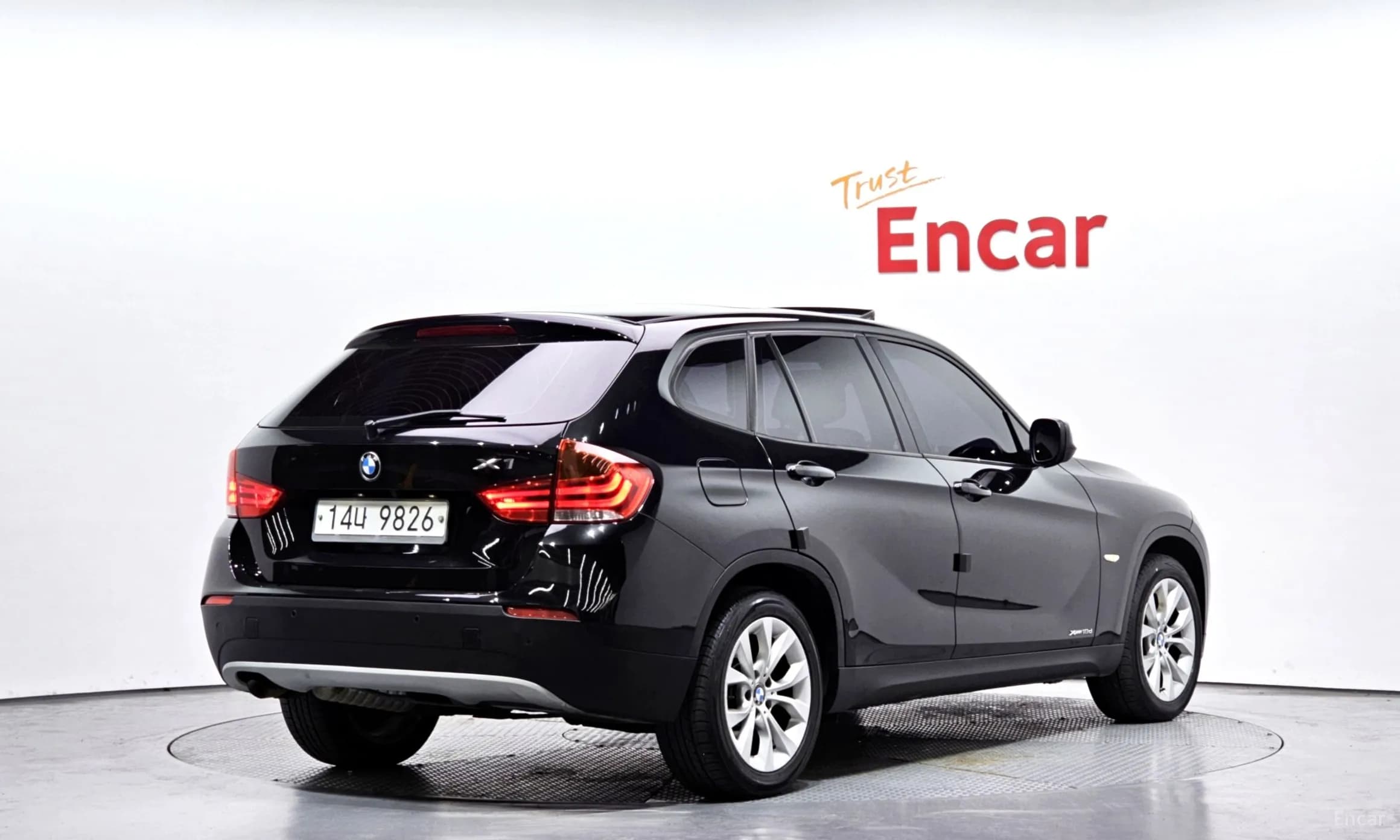 X1 (E84)
