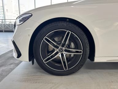 E-Class W214