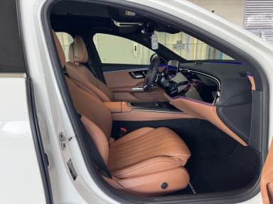 E-Class W214