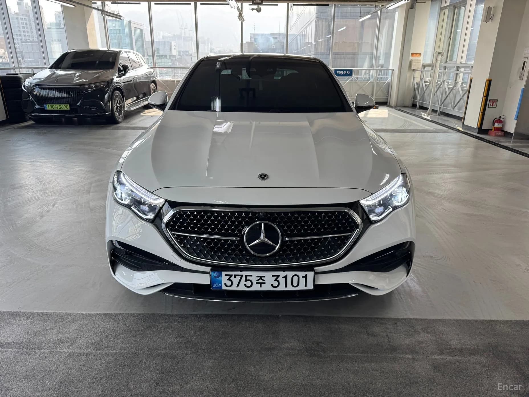 E-Class W214
