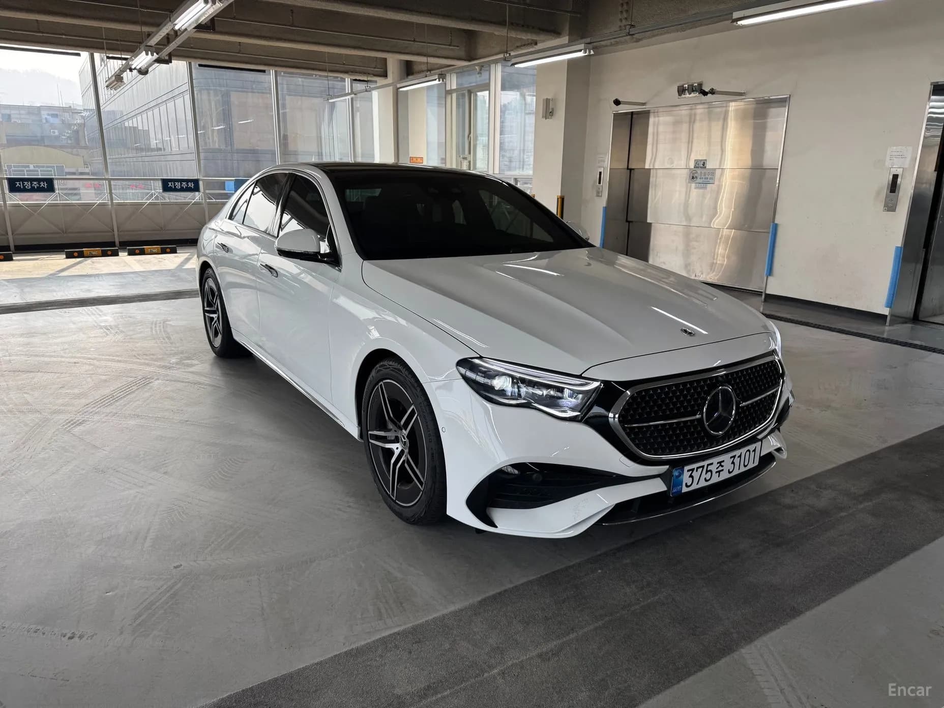 E-Class W214