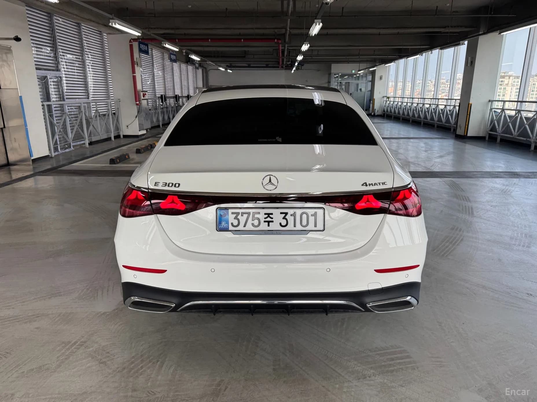 E-Class W214
