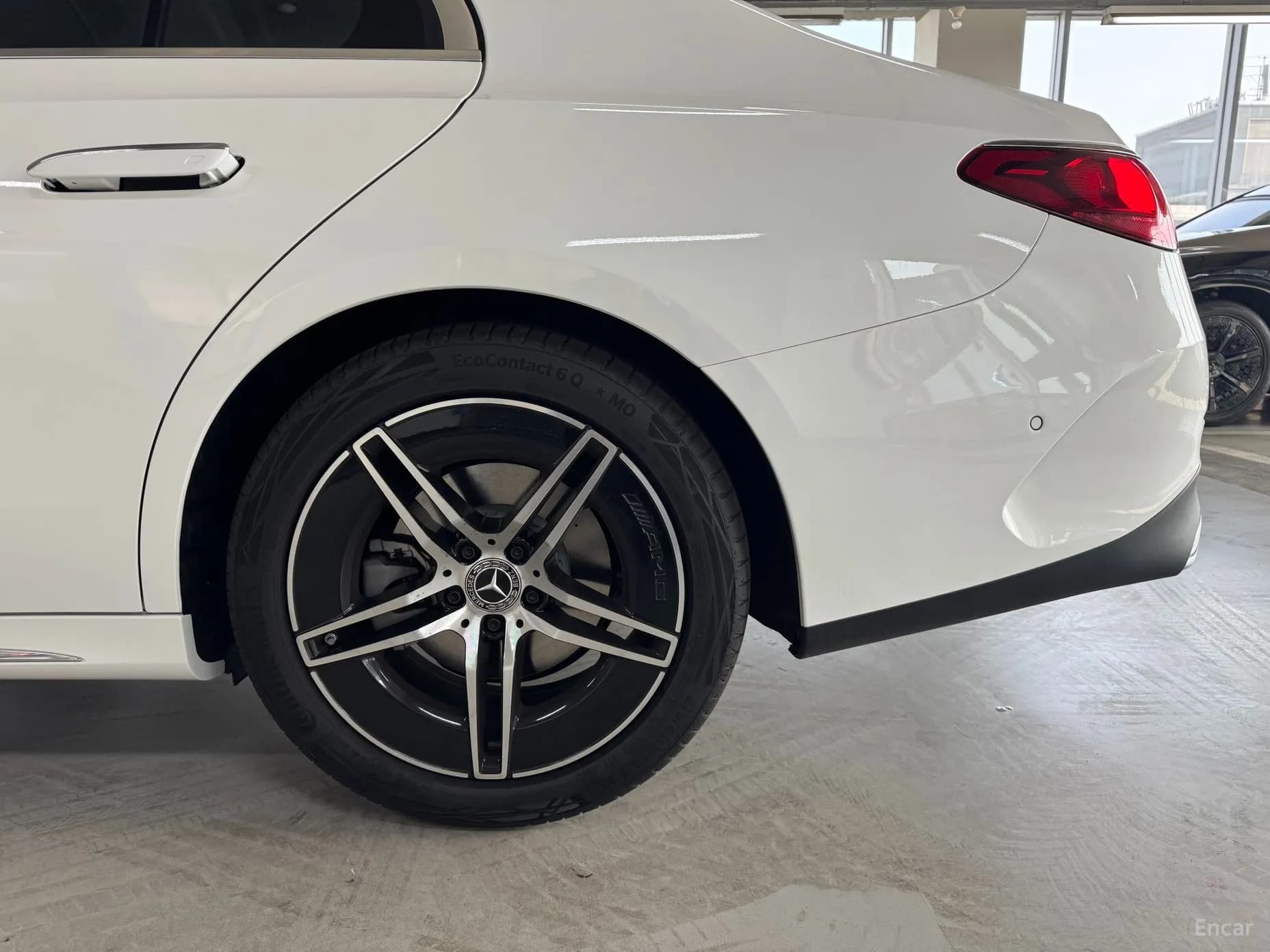 E-Class W214