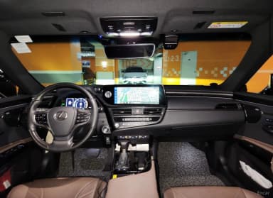 ES300h 7th Generation