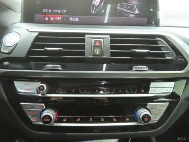 X4 (G02)