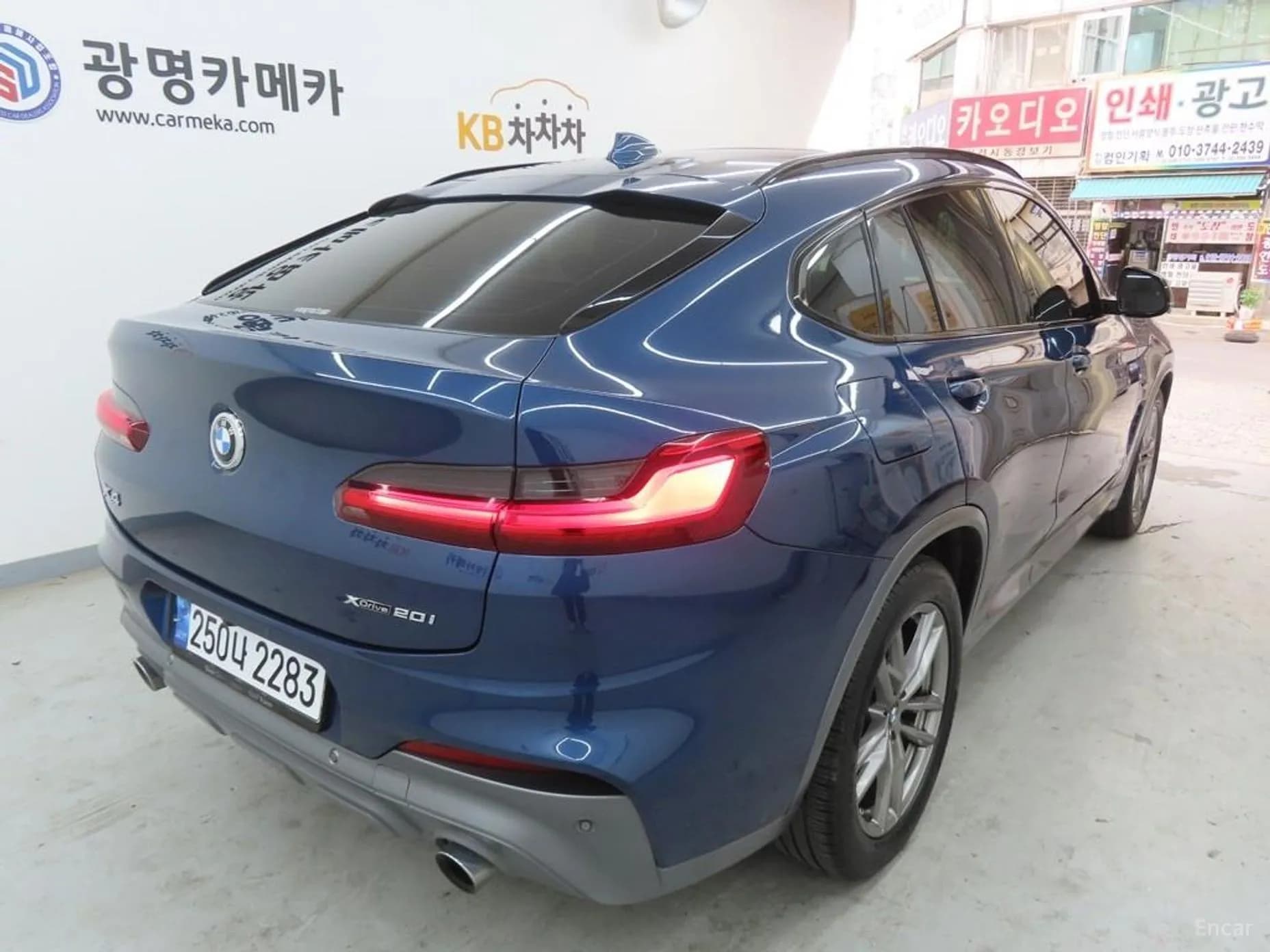 X4 (G02)
