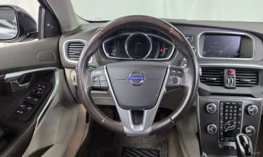 V40 Cross Country