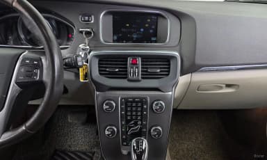 V40 Cross Country