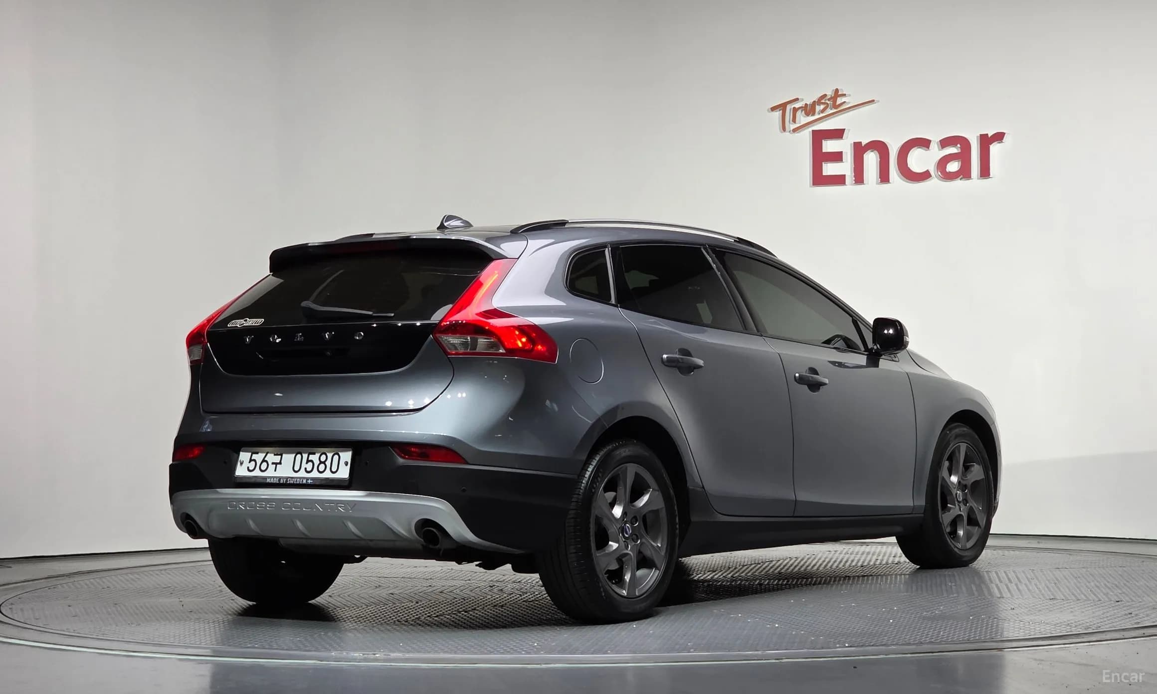 V40 Cross Country