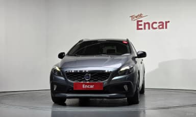 V40 Cross Country