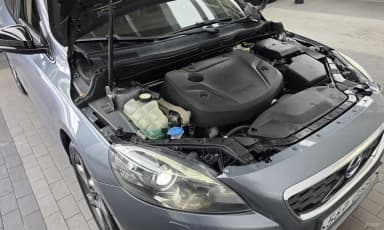 V40 Cross Country