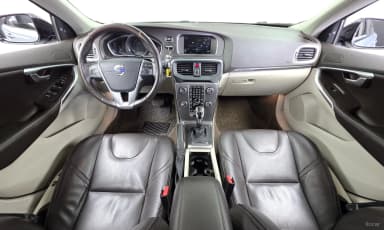 V40 Cross Country