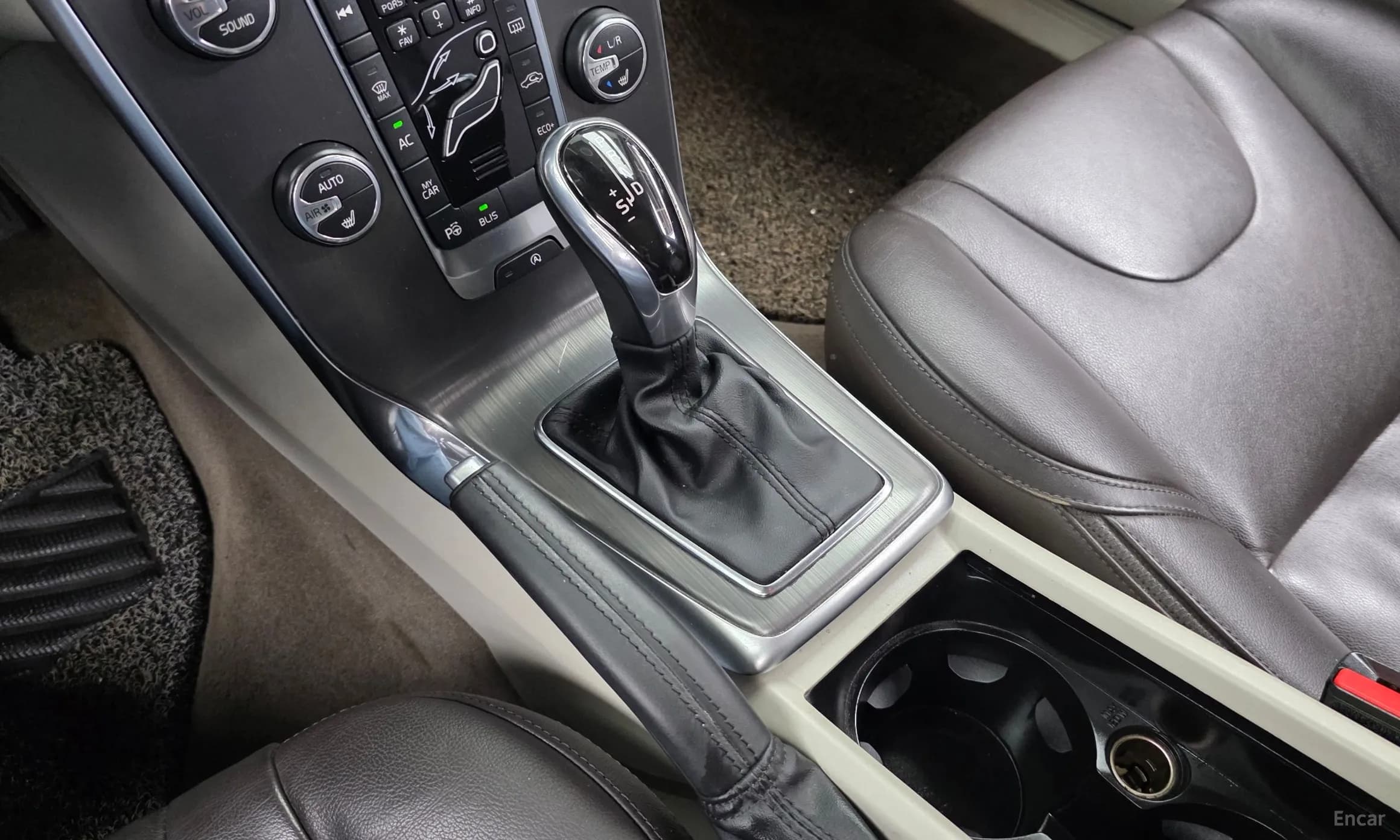V40 Cross Country