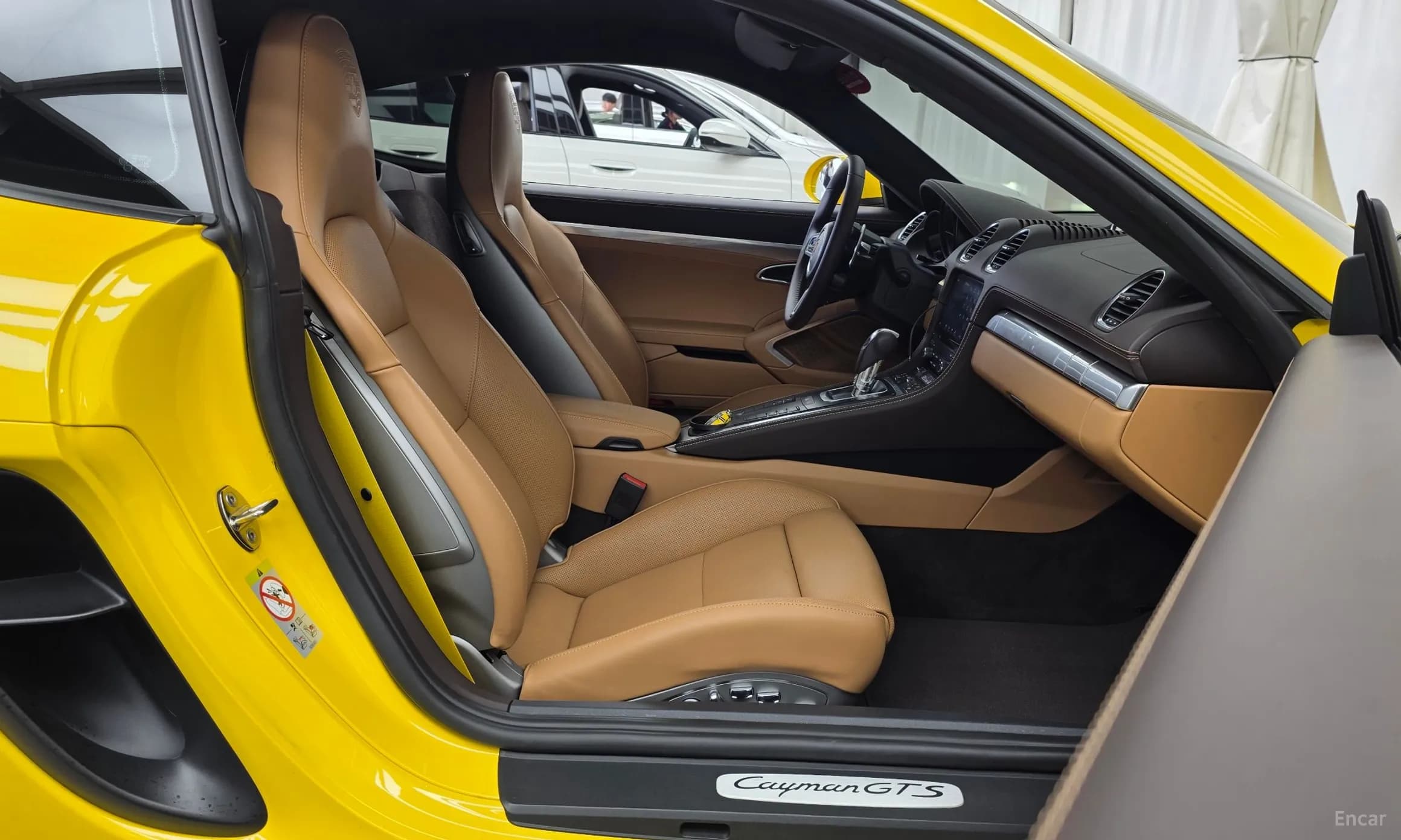 718 Cayman