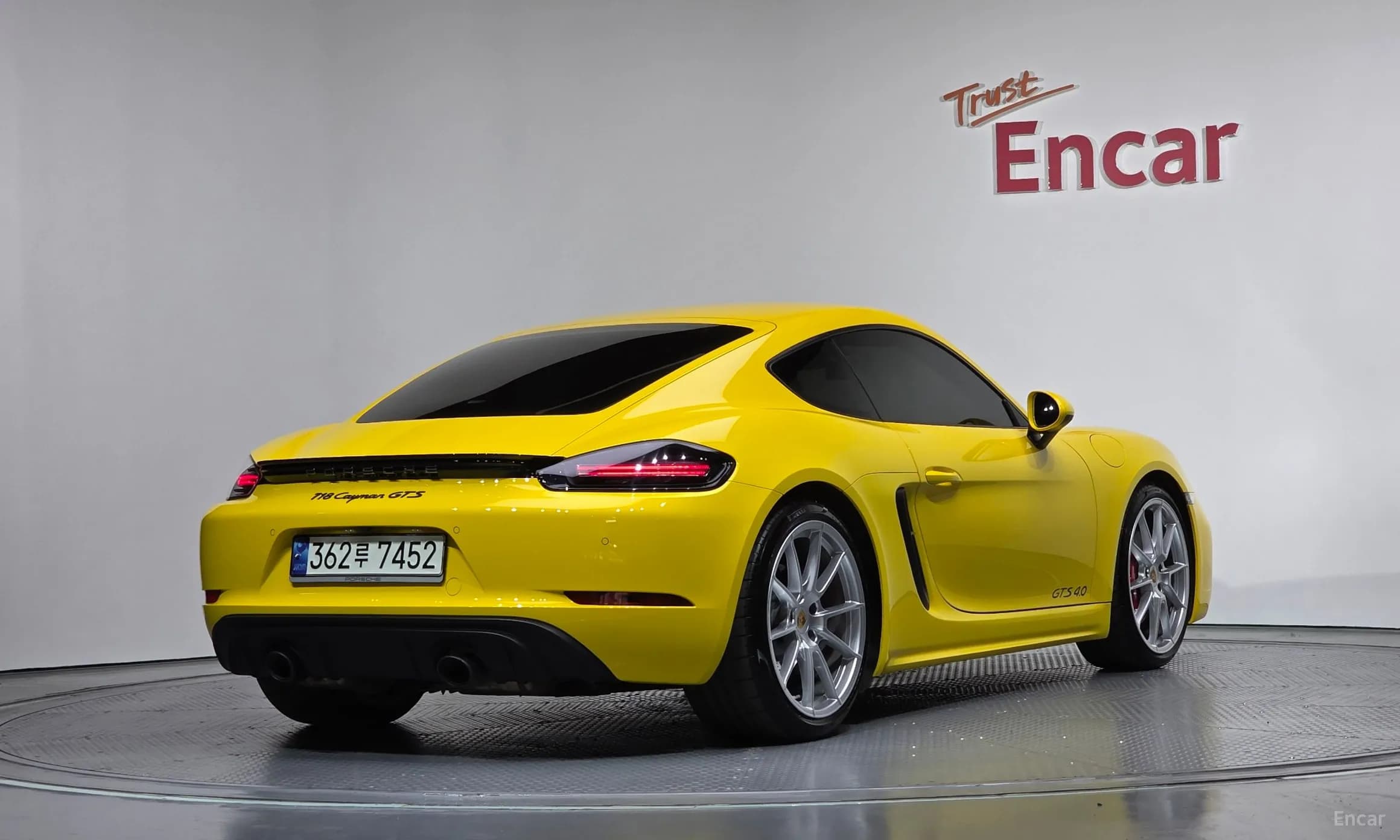718 Cayman