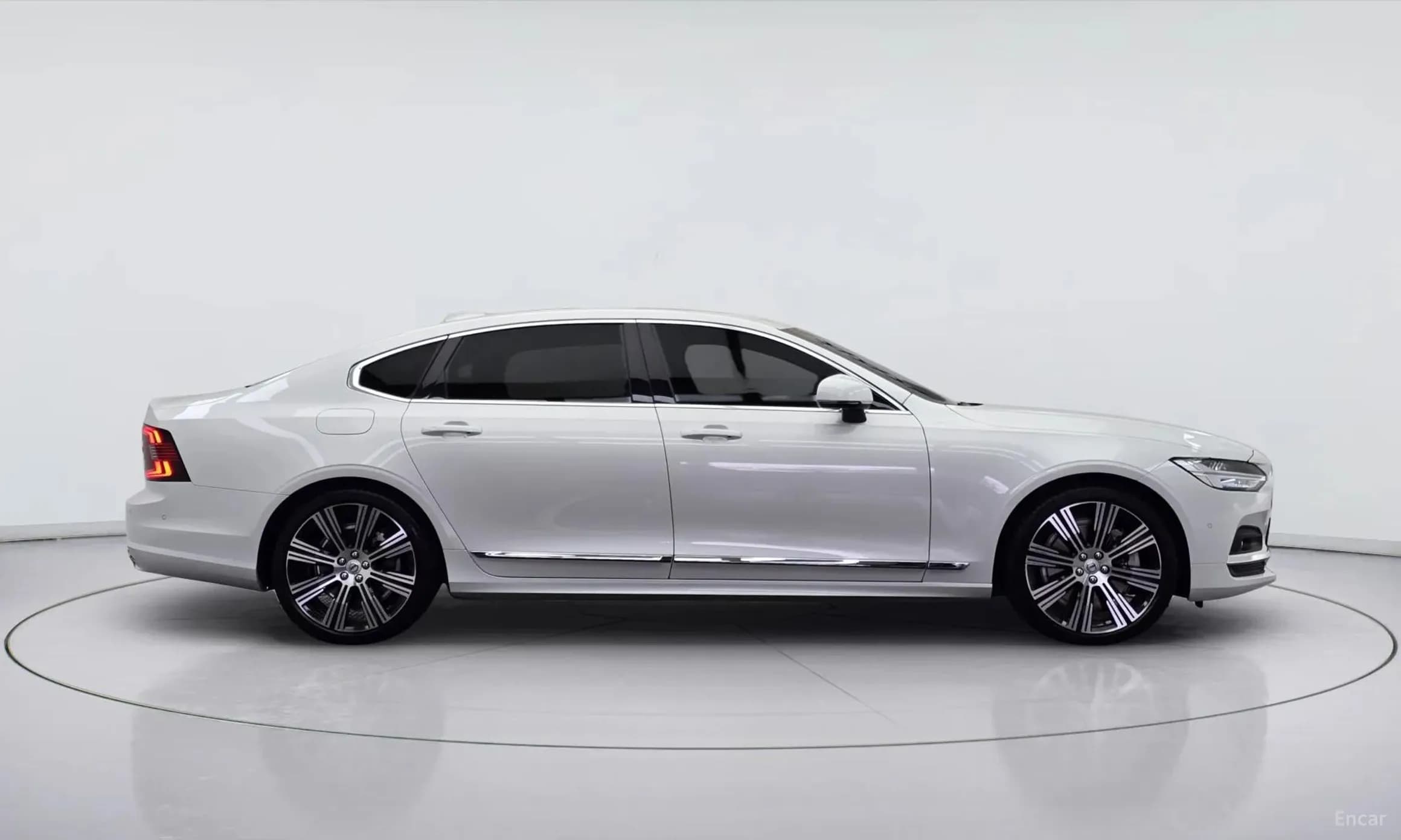 S90